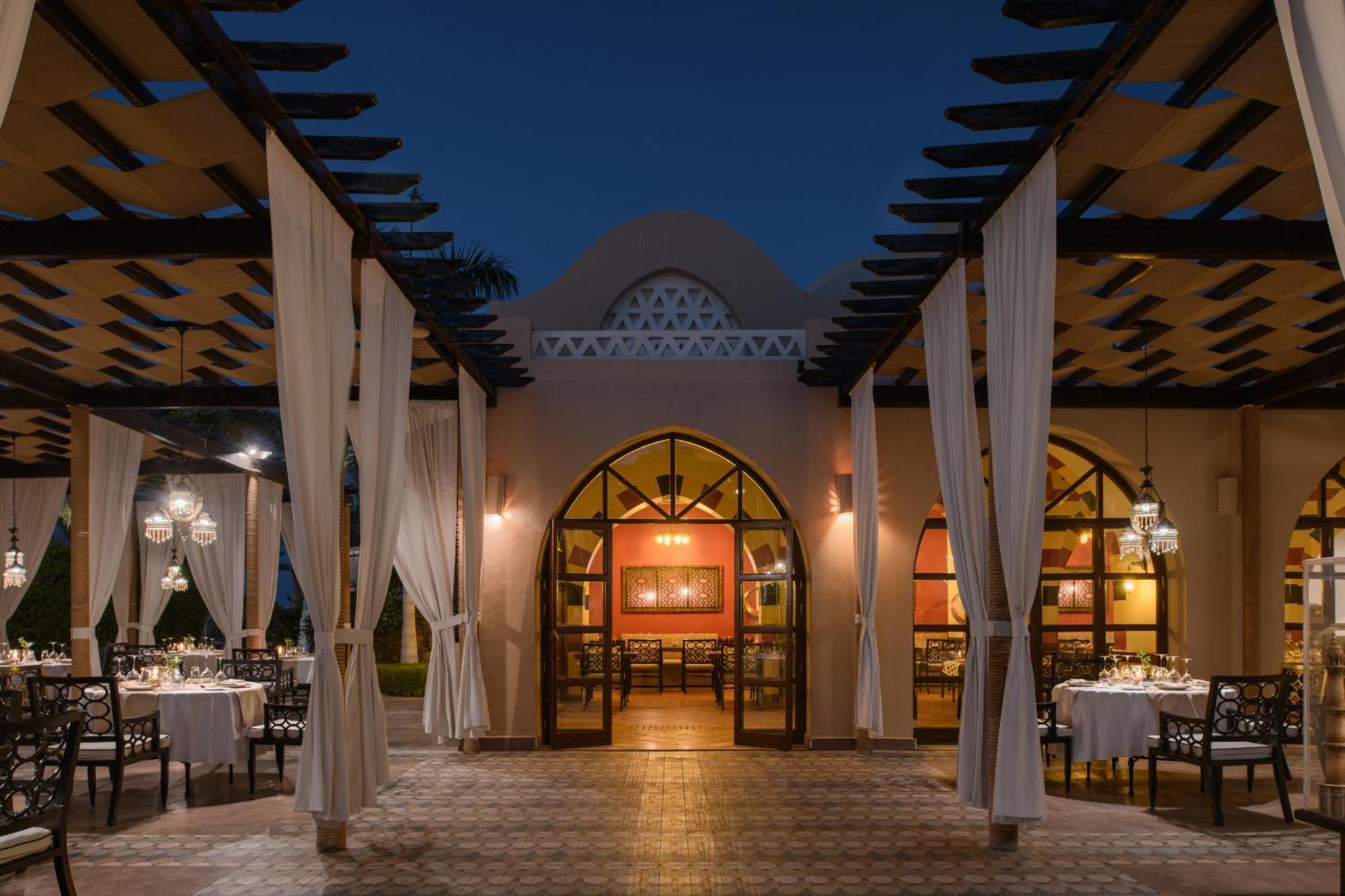 Iberotel Redsina Sharm El-Sheikh Exterior foto The restaurant at the hotel